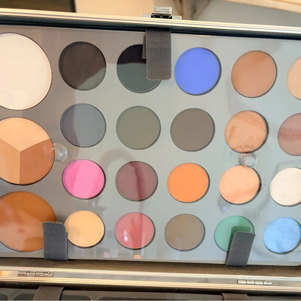 OFRA Multi-Color professional makeup kit . Blush, Eyeshadow Palette